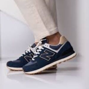 New Balance 574 Navy suede 7.5
